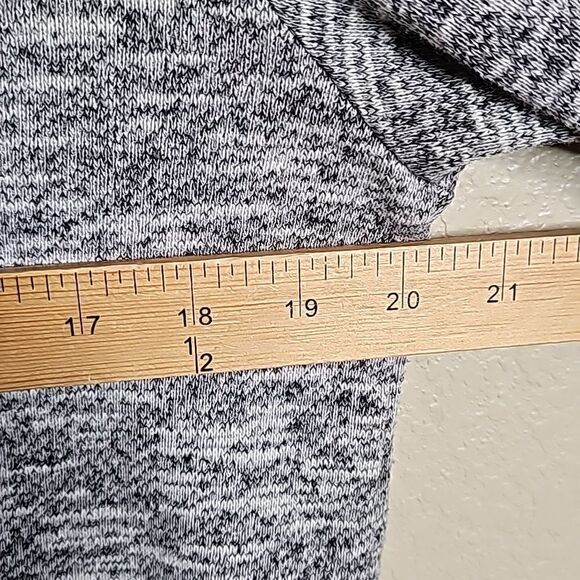 STEELERS Medium Long Sleeve Terry Sweatshirt - Picture 6 of 7